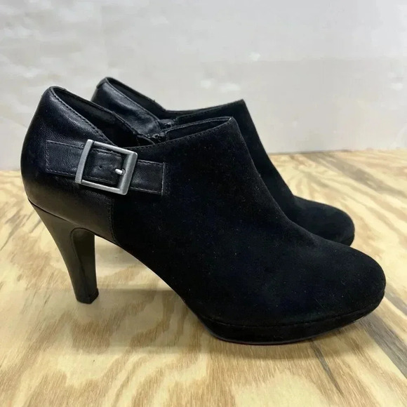 Clarks Collection Narine Ada Black Suede Leather High Heel Bootie Size 8 M - Picture 1 of 12